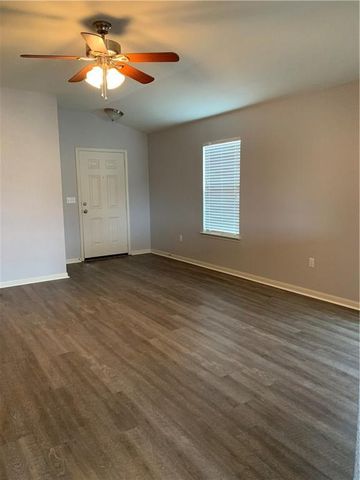 351 Musgrav, Kyle, TX 78640