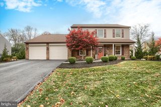 4111 WIMBLEDON DR, Harrisburg, PA 17112