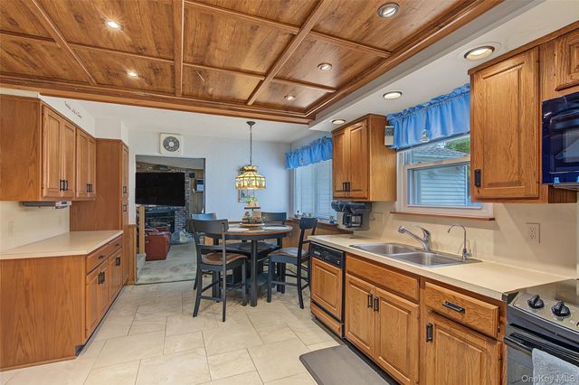 105 Nathan Drive, Bohemia, NY 11716