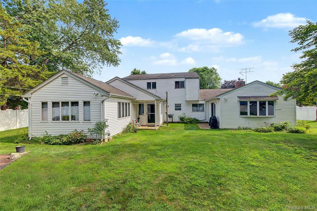 105 Nathan Drive, Bohemia, NY 11716