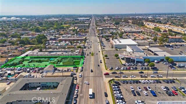 8564 Artesia, Bellflower, CA 90706