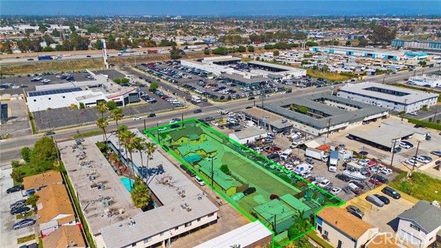 8564 Artesia, Bellflower, CA 90706