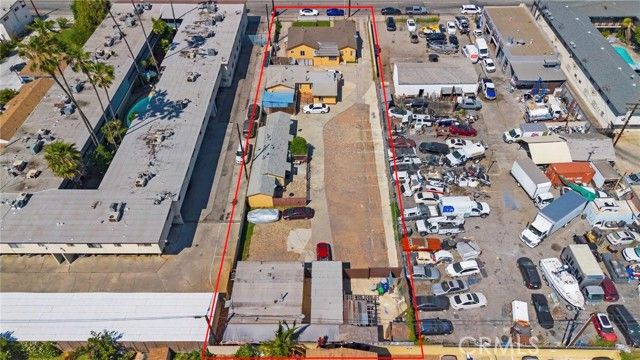 8564 Artesia, Bellflower, CA 90706