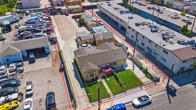 8564 Artesia, Bellflower, CA 90706