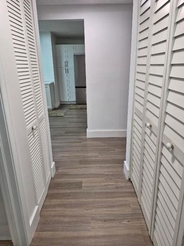 9717 Sills Drive E 102, Boynton Beach, FL 33437