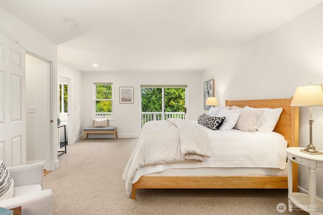7045 NE Baker Hill Road, Bainbridge Island, WA 98110