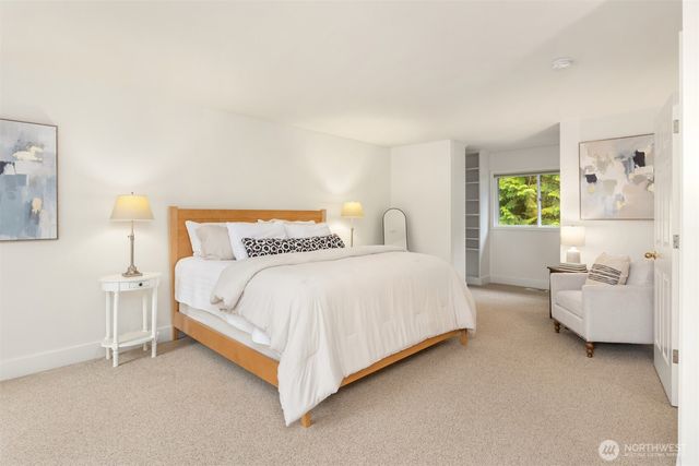 7045 NE Baker Hill Road, Bainbridge Island, WA 98110