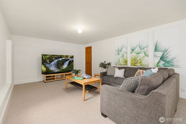 7045 NE Baker Hill Road, Bainbridge Island, WA 98110