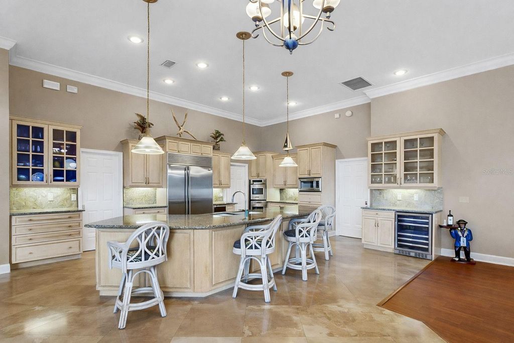 Image 14 of property listing at 960 SYMPHONY ISLES BOULEVARD, Apollo Beach, FL 33572