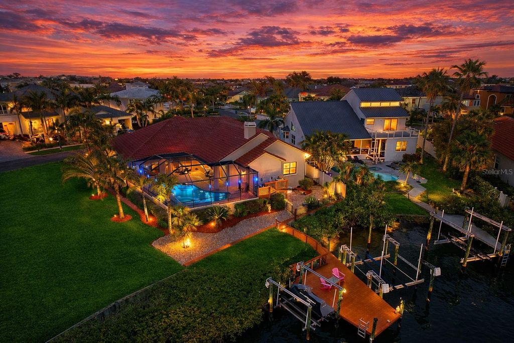 Image 61 of property listing at 960 SYMPHONY ISLES BOULEVARD, Apollo Beach, FL 33572