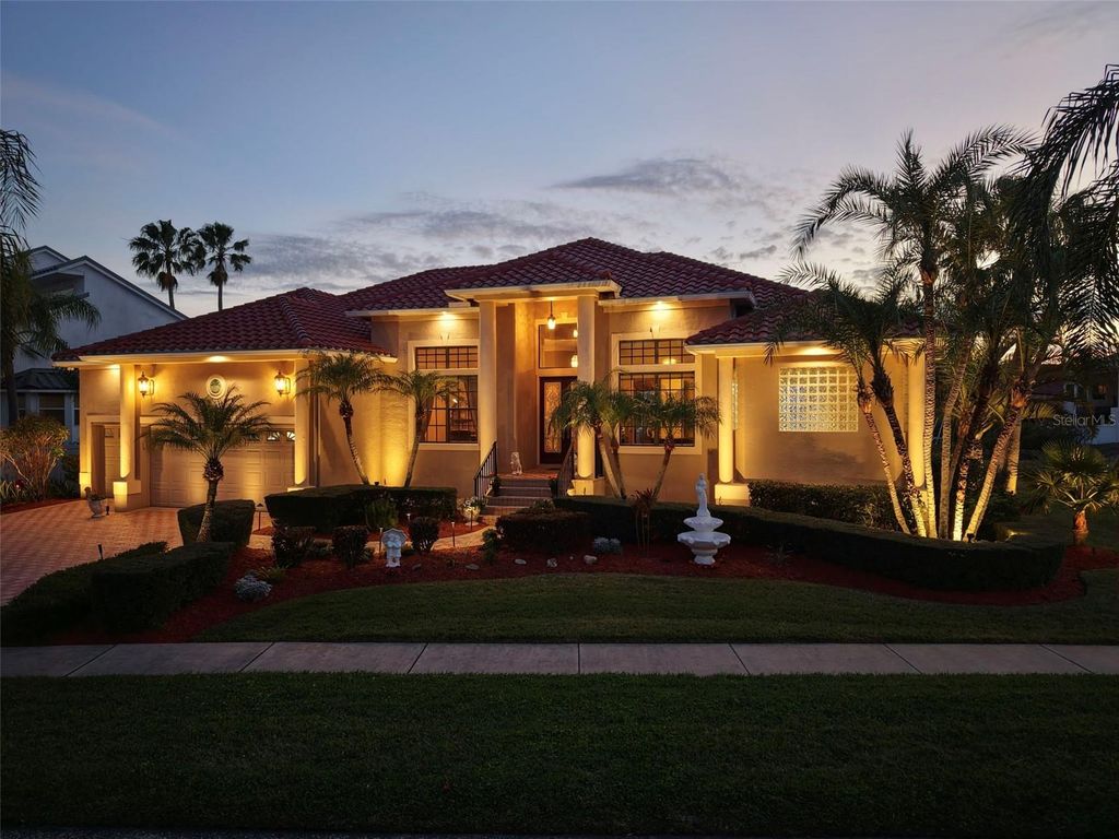 Image 10 of property listing at 960 SYMPHONY ISLES BOULEVARD, Apollo Beach, FL 33572