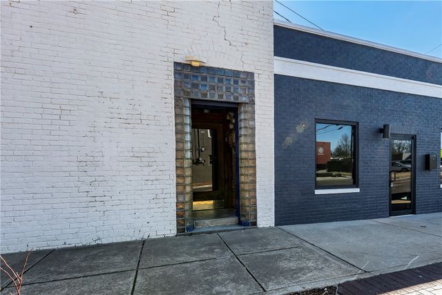 103 Holcomb 2, Springdale, AR 72764