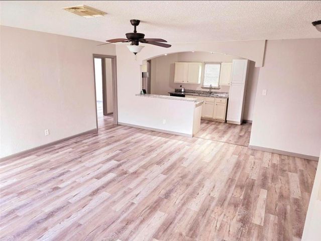 712 Trimm Avenue, Pasadena, TX 77502