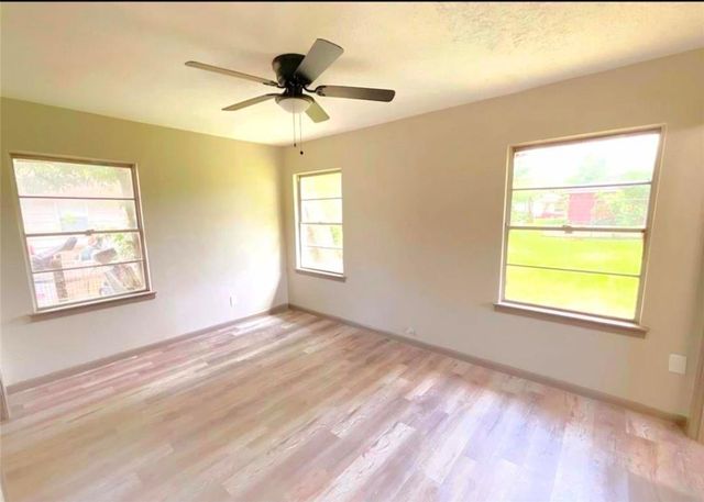 712 Trimm Avenue, Pasadena, TX 77502