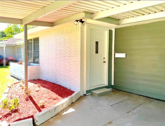712 Trimm Avenue, Pasadena, TX 77502