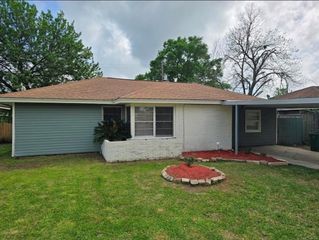 712 Trimm Avenue, Pasadena, TX 77502