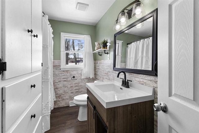 1017 EDGEWOOD CIRCLE, Marinette, WI 54143