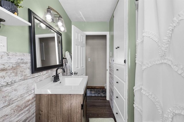 1017 EDGEWOOD CIRCLE, Marinette, WI 54143