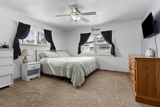 1017 EDGEWOOD CIRCLE, Marinette, WI 54143