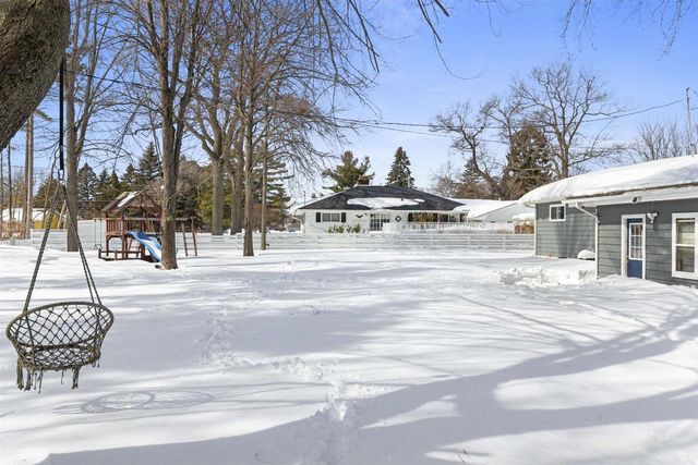 1017 EDGEWOOD CIRCLE, Marinette, WI 54143