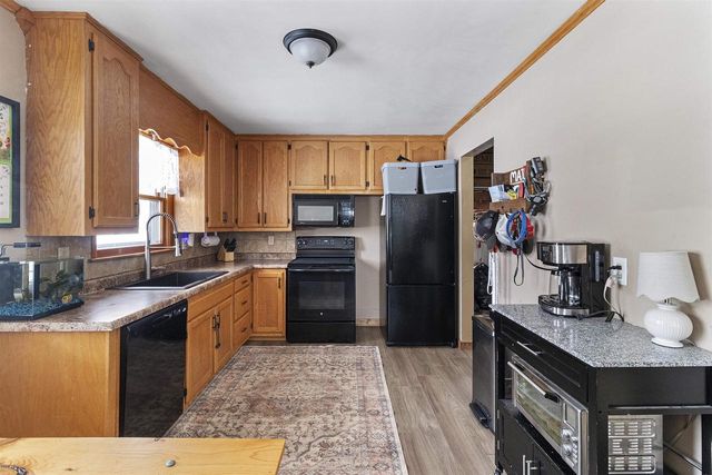 1017 EDGEWOOD CIRCLE, Marinette, WI 54143