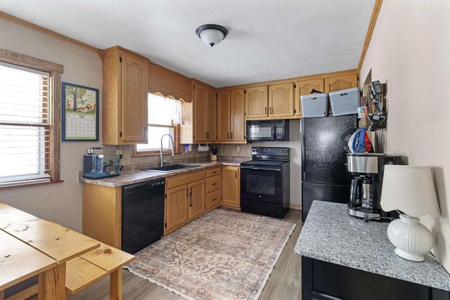 1017 EDGEWOOD CIRCLE, Marinette, WI 54143