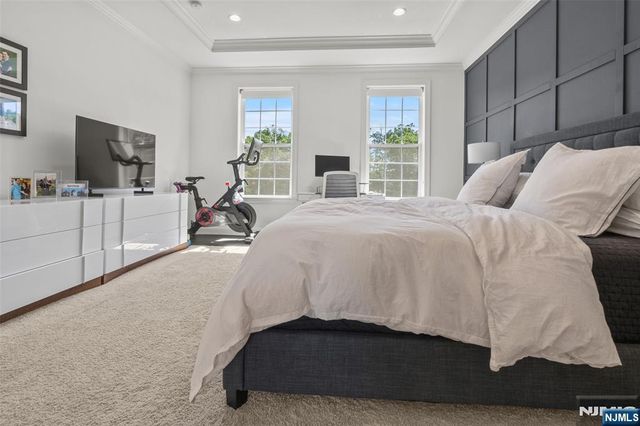 109 Sequoia Drive, Cedar Grove, NJ 07009