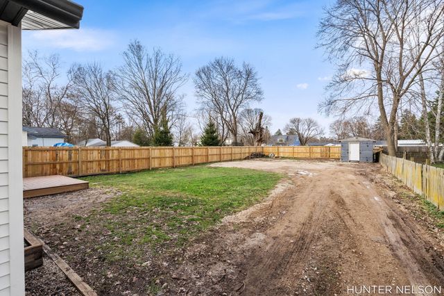 175 E Commerce Street, Grant City, MI 49327