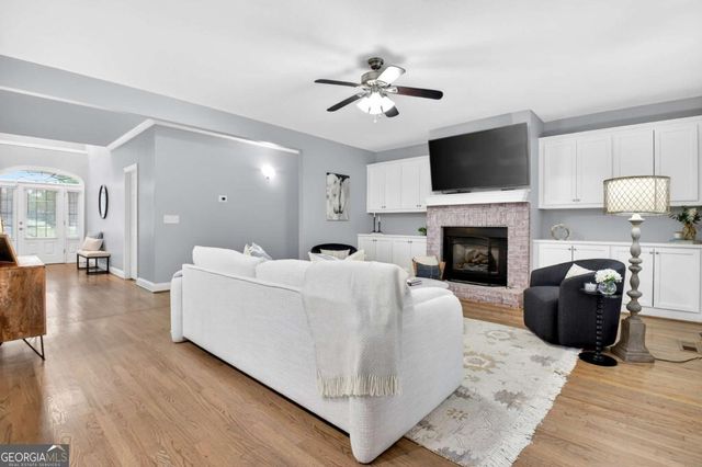 375 Williamsburg Circle, Mcdonough, GA 30253