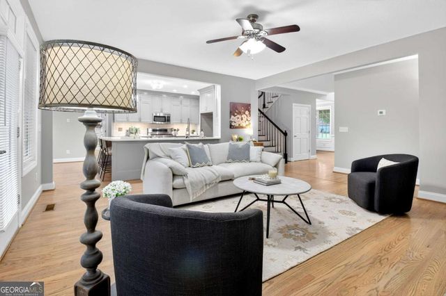 375 Williamsburg Circle, Mcdonough, GA 30253