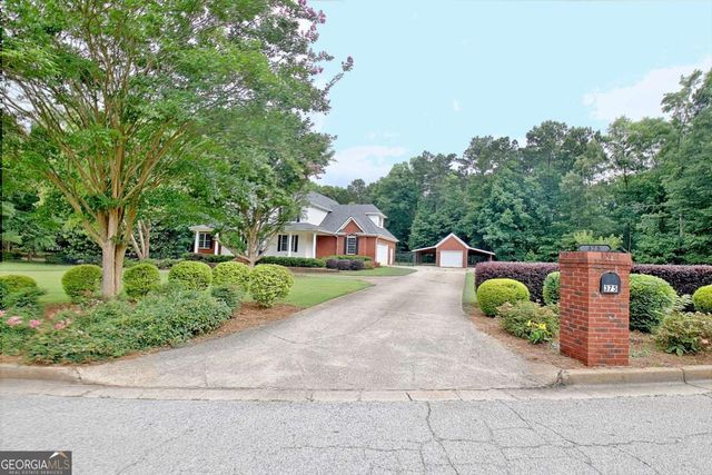 375 Williamsburg Circle, Mcdonough, GA 30253