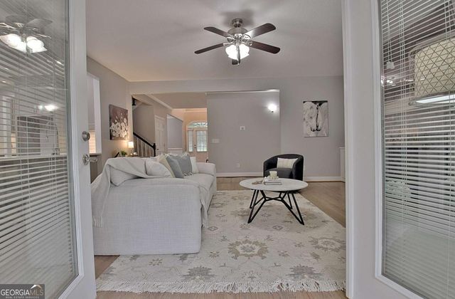 375 Williamsburg Circle, Mcdonough, GA 30253