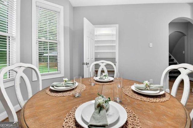 375 Williamsburg Circle, Mcdonough, GA 30253