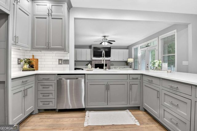 375 Williamsburg Circle, Mcdonough, GA 30253