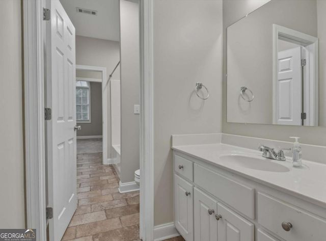 375 Williamsburg Circle, Mcdonough, GA 30253