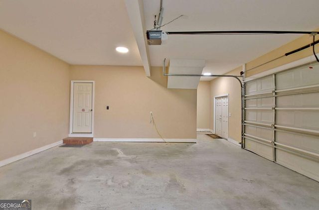375 Williamsburg Circle, Mcdonough, GA 30253