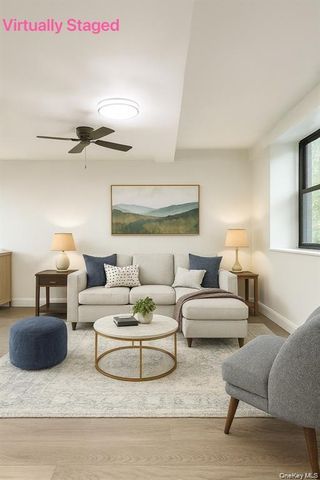 14105 Northern Boulevard 1, Flushing, NY 11354