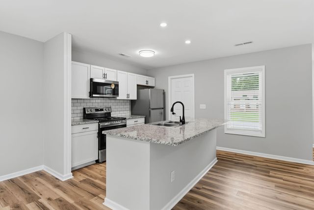 121 Heather Drive, Summerville, SC 29486