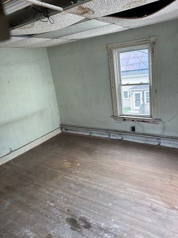 172 Parker St, Gardner, MA 01440