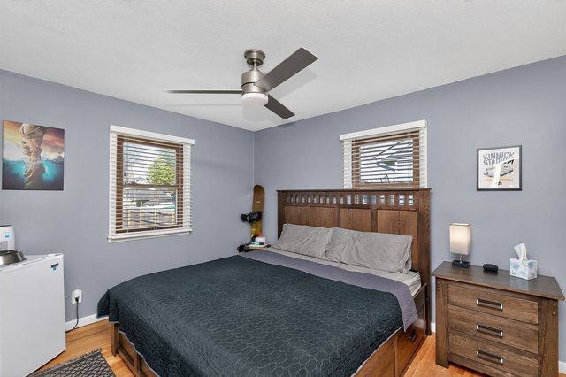 2400 E 39th Court, Des Moines, IA 50317