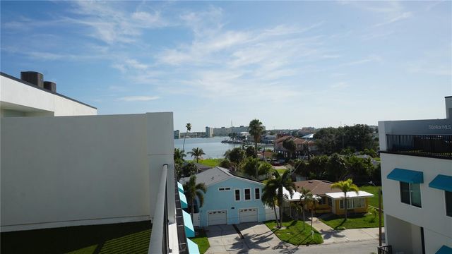 15405 GULF BOULEVARD B2, Madeira Beach, FL 33708