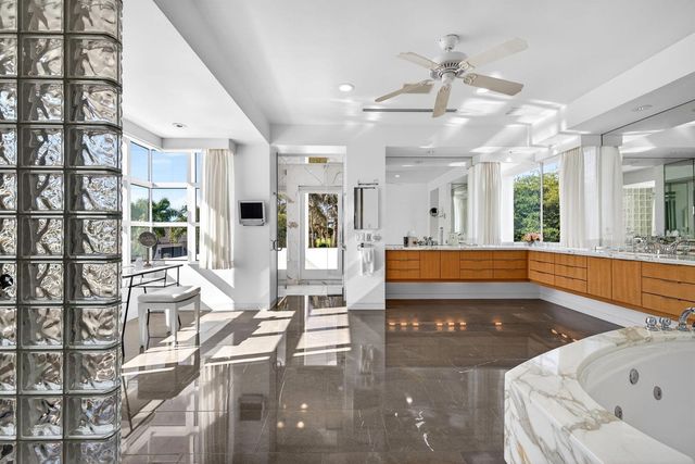 7034 SE Harbor Circle, Stuart, FL 34996