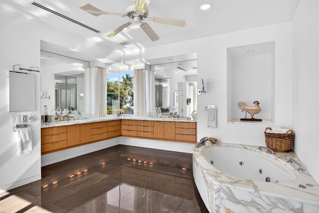 7034 SE Harbor Circle, Stuart, FL 34996