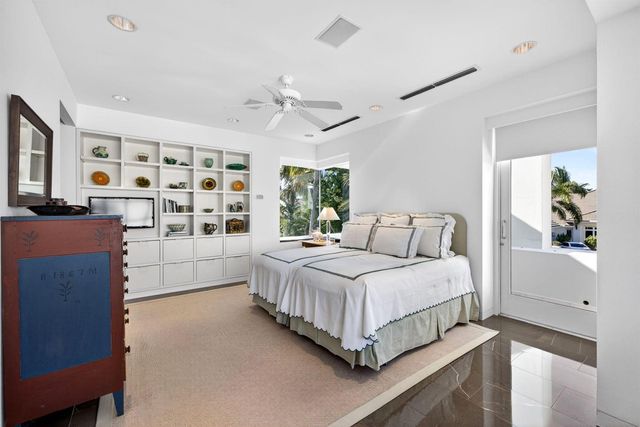 7034 SE Harbor Circle, Stuart, FL 34996