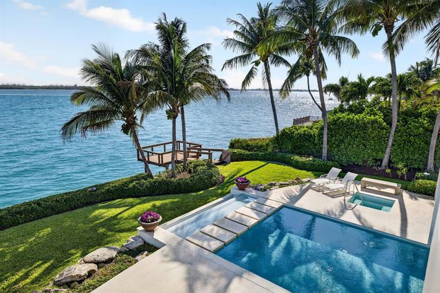 7034 SE Harbor Circle, Stuart, FL 34996
