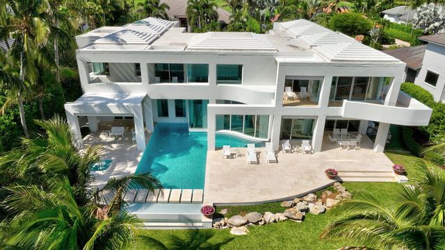 7034 SE Harbor Circle, Stuart, FL 34996