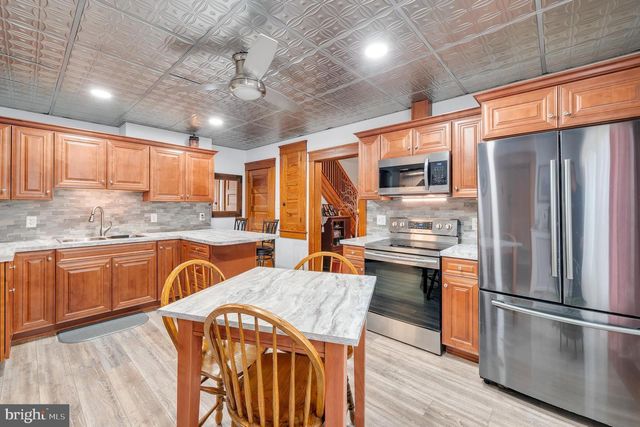 28 E HANOVER ST, Gettysburg, PA 17325