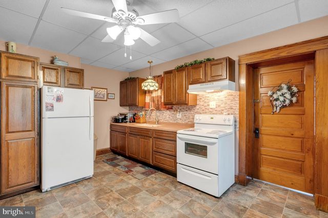 28 E HANOVER ST, Gettysburg, PA 17325