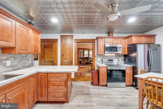 28 E HANOVER ST, Gettysburg, PA 17325