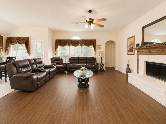 2201 Trickling Creek Drive, Garland, TX 75041